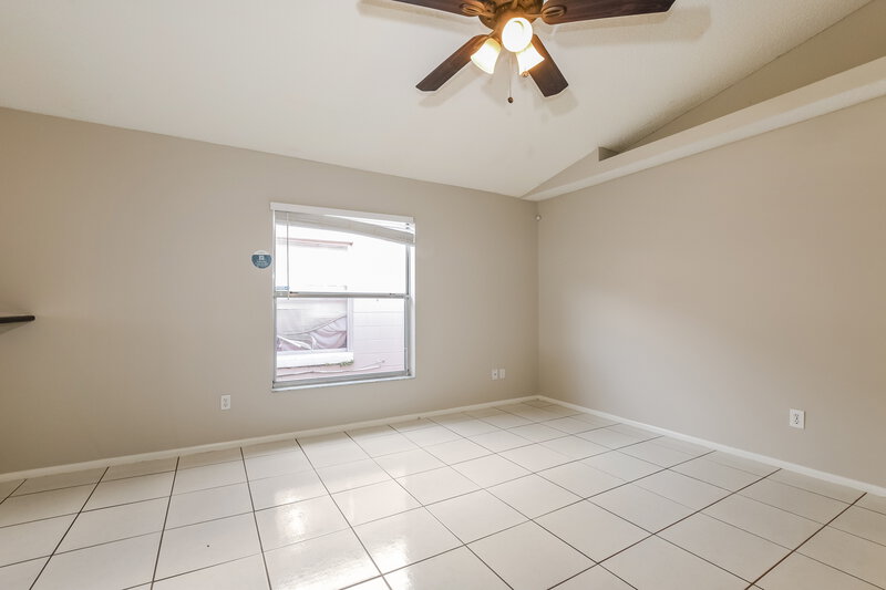 1,920/Mo, 1793 Chatham Cir Apopka, FL 32703 Living Room View 3