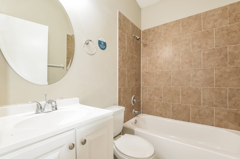 1,920/Mo, 1793 Chatham Cir Apopka, FL 32703 Bathroom View