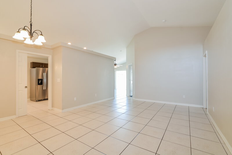 2,690/Mo, 11001 Siting Pl Orlando, FL 32825 Living Room View