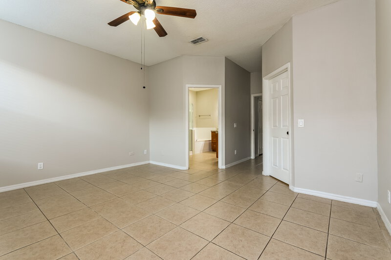2,435/Mo, 1828 Putney Cir Orlando, FL 32837 Main Bedroom View 2