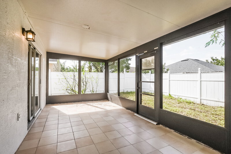 2,420/Mo, 10733 Brown Trout Cir Orlando, FL 32825 Sun Room View