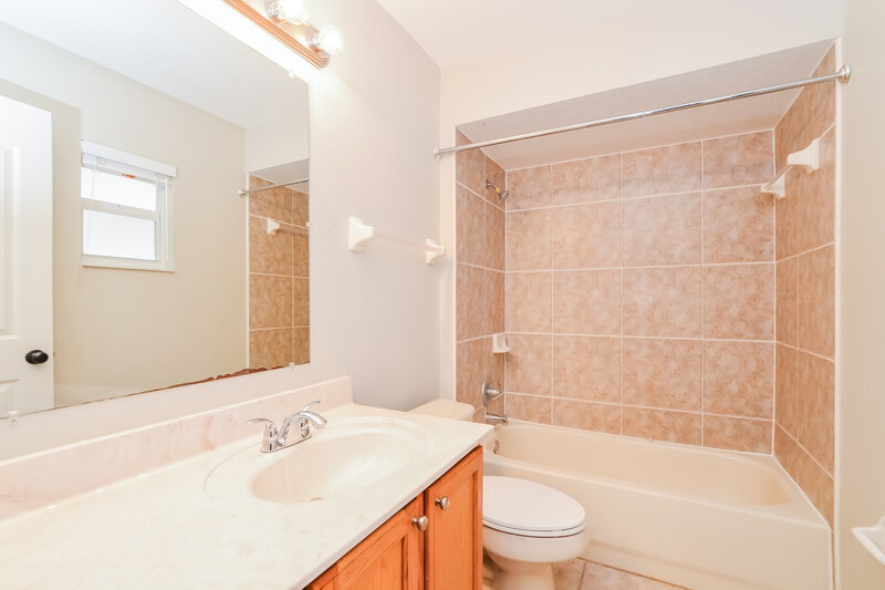 2,460/Mo, 4209 Prairie Iris Ct Saint Cloud, FL 34772 Bathroom View