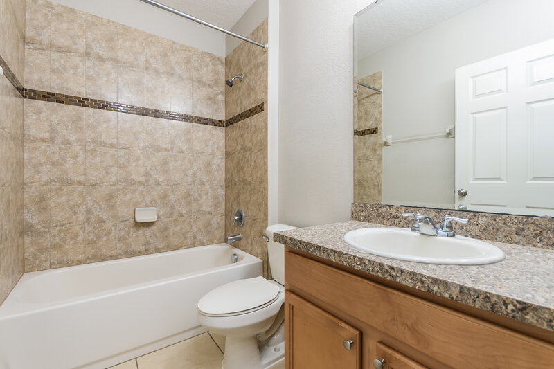 2,080/Mo, 3517 Hook Bill Dr Saint Cloud, FL 34772 Main Bathroom View