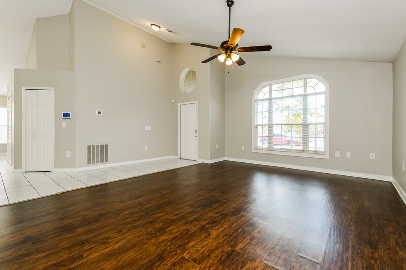 2,545/Mo, 1718 Putney Cir Orlando, FL 32837 Living Room View