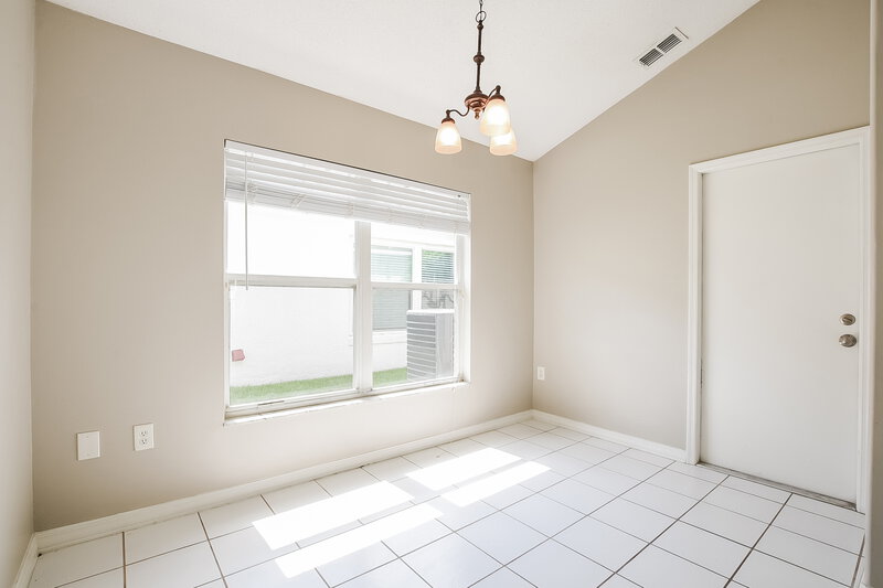 2,430/Mo, 1718 Putney Cir Orlando, FL 32837 Dining Room View