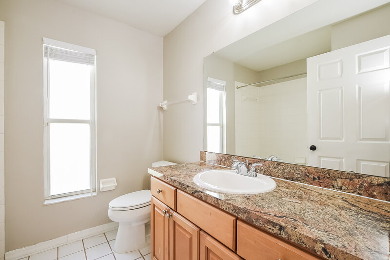 2,430/Mo, 1718 Putney Cir Orlando, FL 32837 Bathroom View