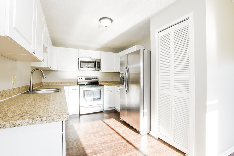 2,485/Mo, 385 Glenholly Ct Casselberry, FL 32707 Kitchen View
