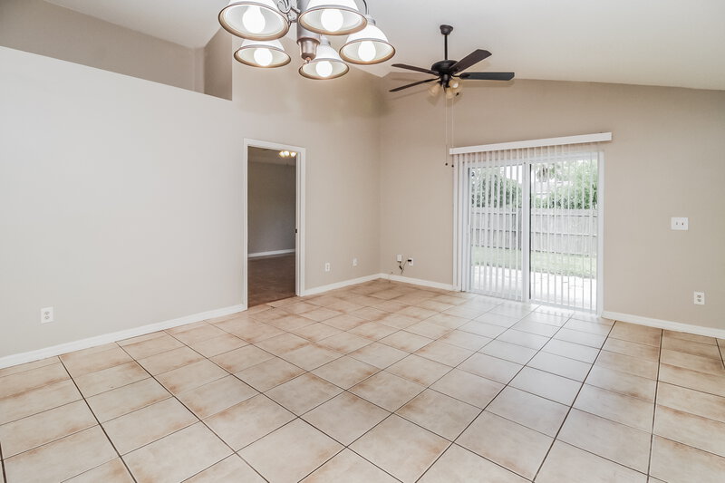 1,820/Mo, 13083 Odyssey Lake Way Orlando, FL 32826 Dining Room View