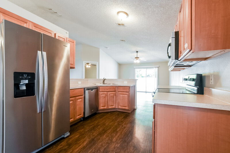 2,310/Mo, 3837 Cinnamon Fern Loop Clermont, FL 34714 Kitchen View 2