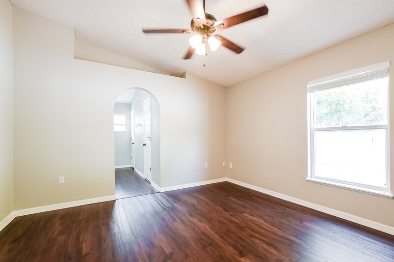 2,310/Mo, 3837 Cinnamon Fern Loop Clermont, FL 34714 Main Bedroom View