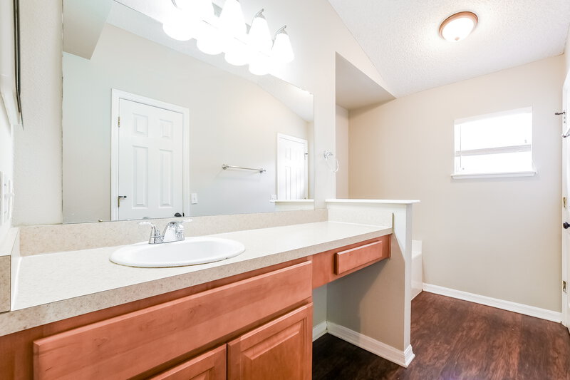 2,310/Mo, 3837 Cinnamon Fern Loop Clermont, FL 34714 Main Bathroom View