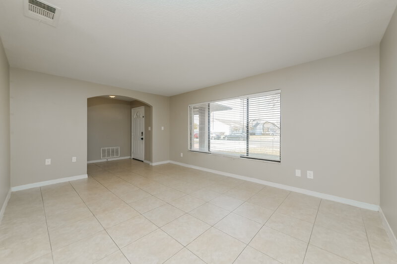 2,430/Mo, 2782 Muscatello St Orlando, FL 32837 Living Room View 2