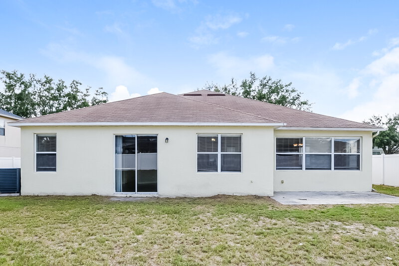 2,300/Mo, 4684 Barbados Loop Clermont, FL 34711 Rear View