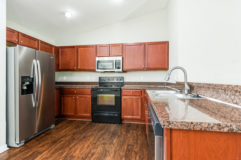 1,965/Mo, 2533 Bobby Lee Lane Saint Cloud, FL 34772 Kitchen View