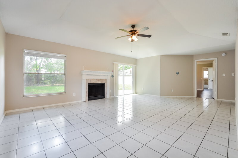 2,580/Mo, 368 N Crossbeam Dr Casselberry, FL 32707 Living Room View