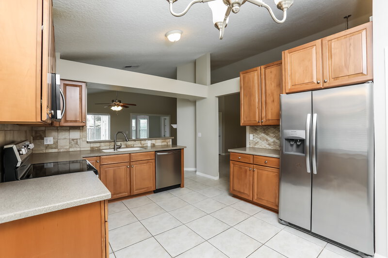 2,475/Mo, 3834 Waterview Loop Winter Park, FL 32792 Kitchen View