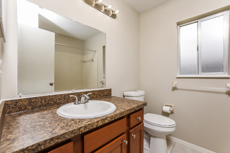 2,475/Mo, 3834 Waterview Loop Winter Park, FL 32792 Bathroom View