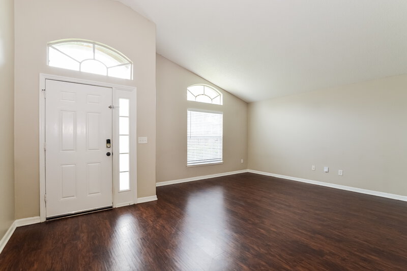 2,330/Mo, 4240 Forest Island Drive Orlando, FL 32826 Foyer View
