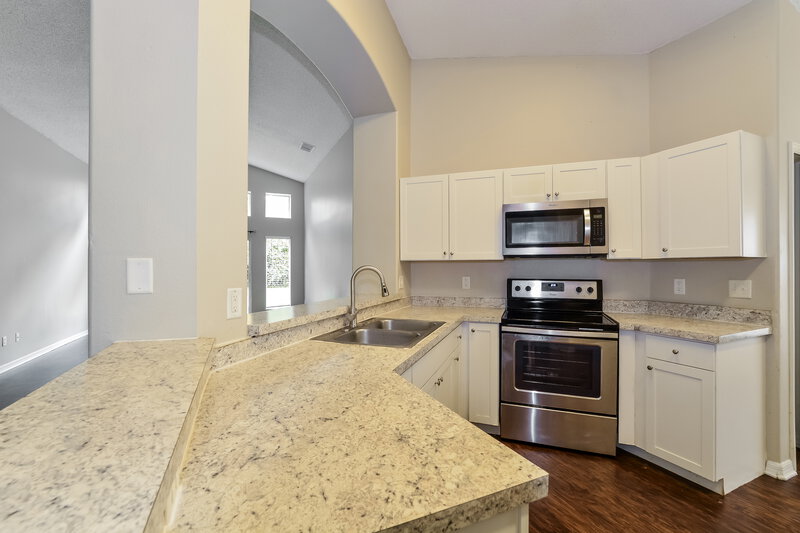 2,330/Mo, 4240 Forest Island Drive Orlando, FL 32826 Kitchen View