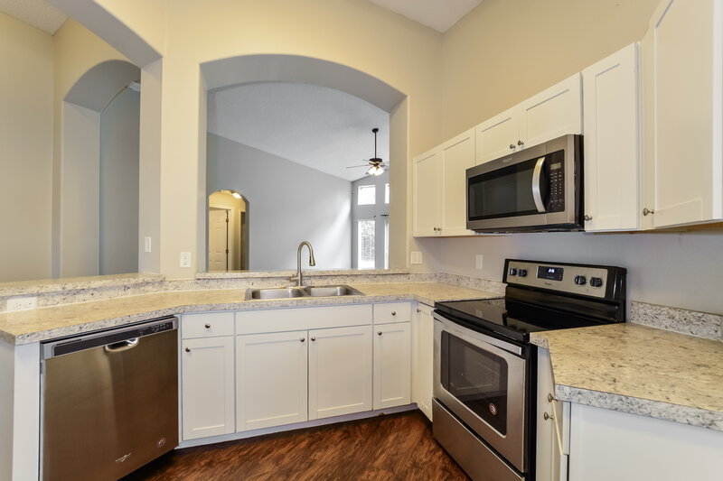 2,330/Mo, 4240 Forest Island Drive Orlando, FL 32826 Kitchen View 2