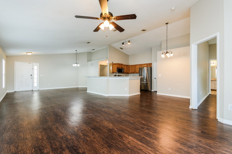 2,245/Mo, 1207 Whitewood Way Clermont, FL 34714 Living Room View 2