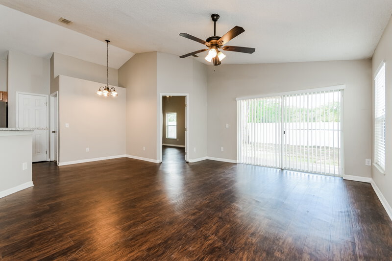 2,245/Mo, 1207 Whitewood Way Clermont, FL 34714 Living Room View 3