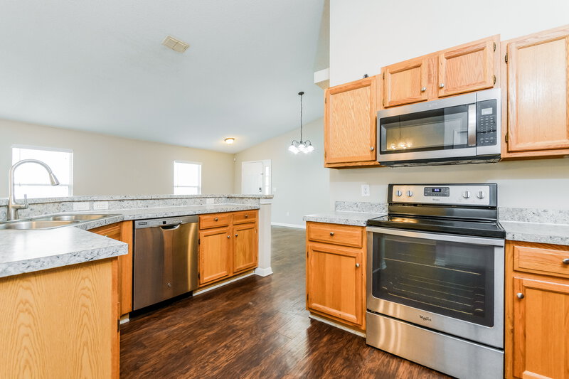 2,245/Mo, 1207 Whitewood Way Clermont, FL 34714 Kitchen View