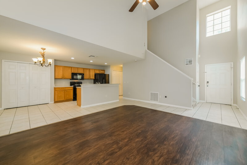 2,450/Mo, 1738 Sherbourne Street Winter Garden, FL 34787 Living Room View 3