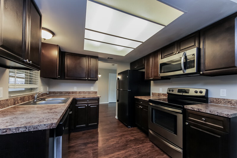 3,510/Mo, 1605 Colony Ave Kissimmee, FL 34744 Kitchen View