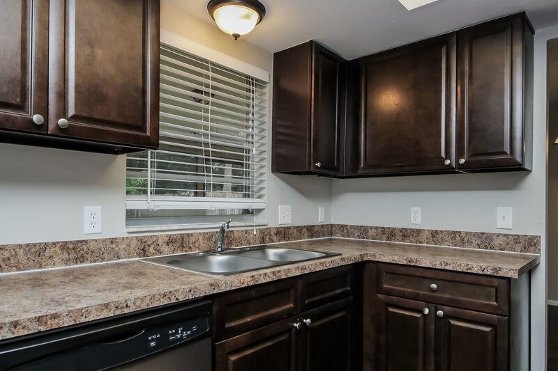 3,510/Mo, 1605 Colony Ave Kissimmee, FL 34744 Kitchen View 2