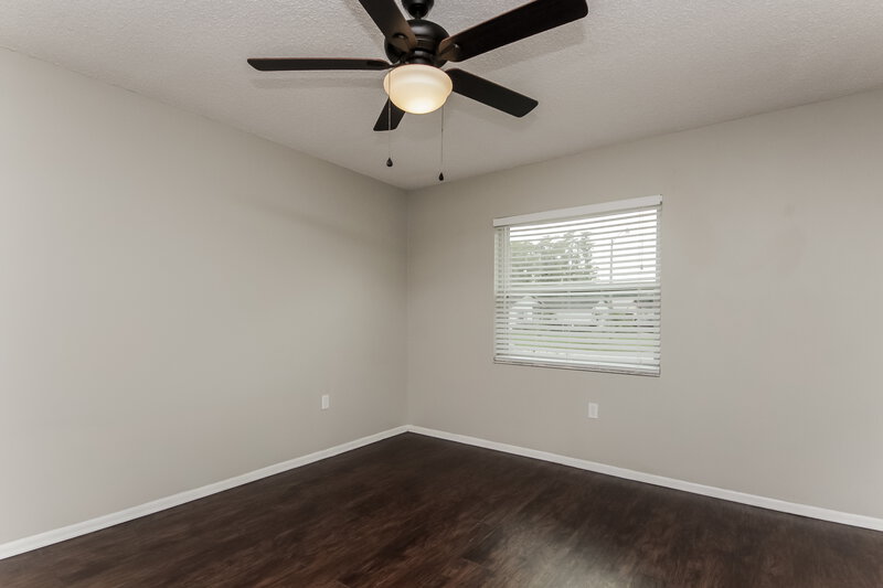 3,510/Mo, 1605 Colony Ave Kissimmee, FL 34744 Main Bedroom View