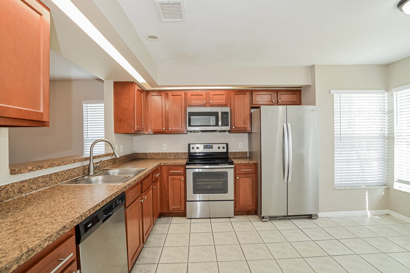 2,405/Mo, 105 Rock Springs Ct Kissimmee, FL 34743 Kitchen View