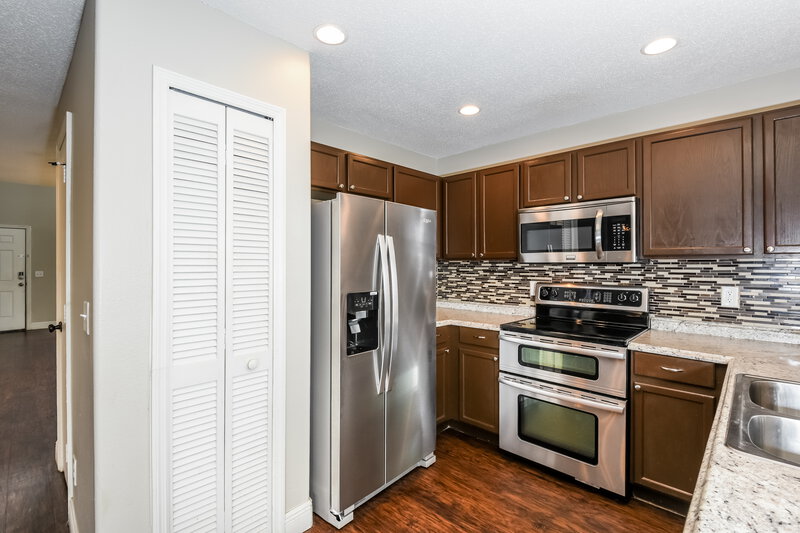 3,890/Mo, 1405 Timberbend Circle Orlando, FL 32824 Kitchen View