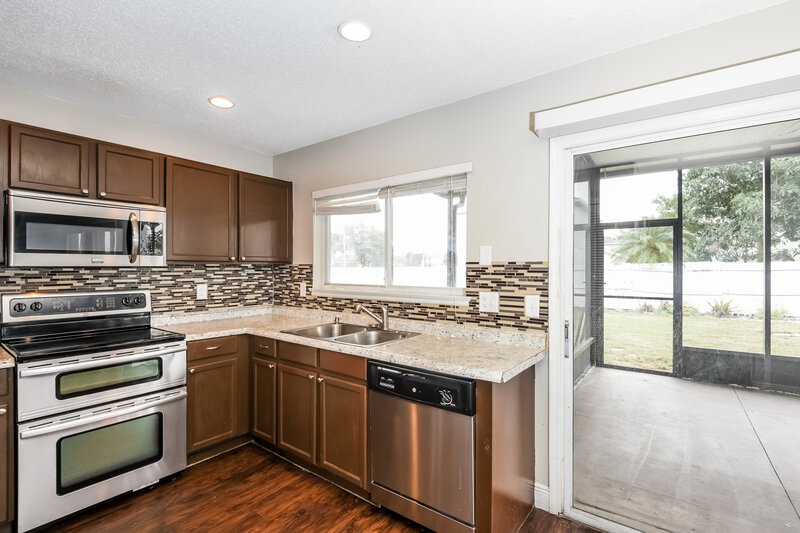 3,890/Mo, 1405 Timberbend Circle Orlando, FL 32824 Kitchen View 2