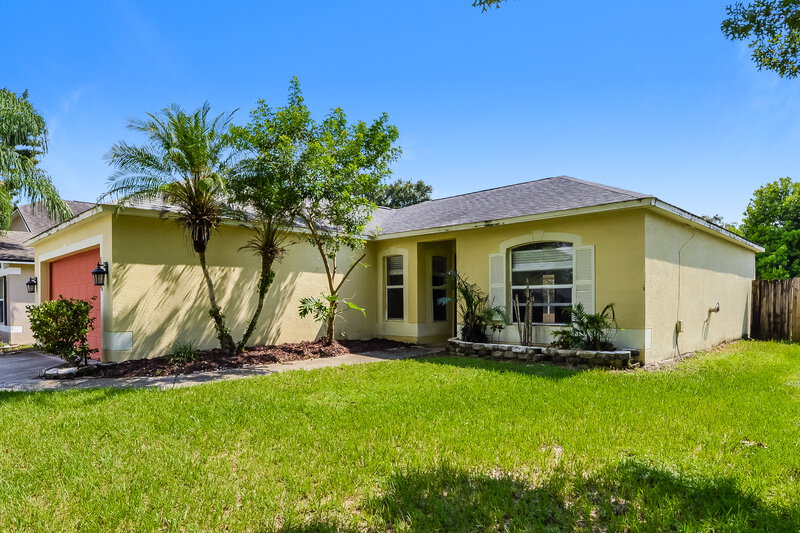 2,050/Mo, 4124 Stonefield Dr Orlando, FL 32826 Front View