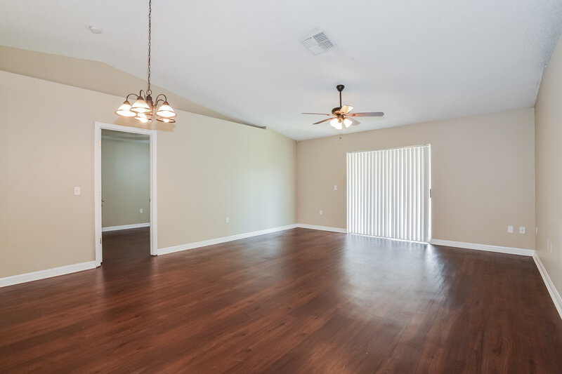 2,050/Mo, 4124 Stonefield Dr Orlando, FL 32826 Dining Room View