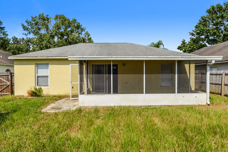 2,050/Mo, 4124 Stonefield Dr Orlando, FL 32826 Rear View