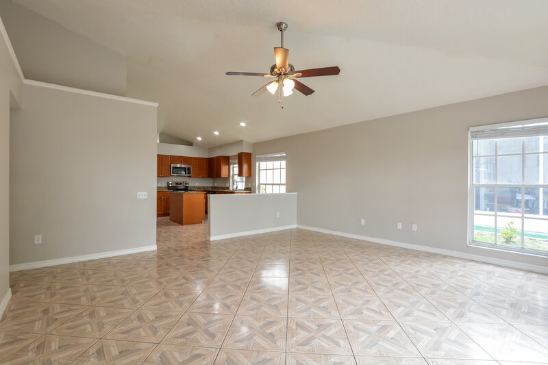 2,670/Mo, 1933 WESTPOINTE CIR Orlando, FL 32835 Living Room View 2