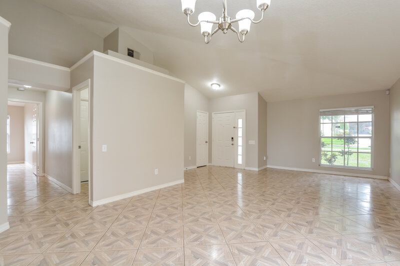 2,670/Mo, 1933 WESTPOINTE CIR Orlando, FL 32835 Dining Room View 2