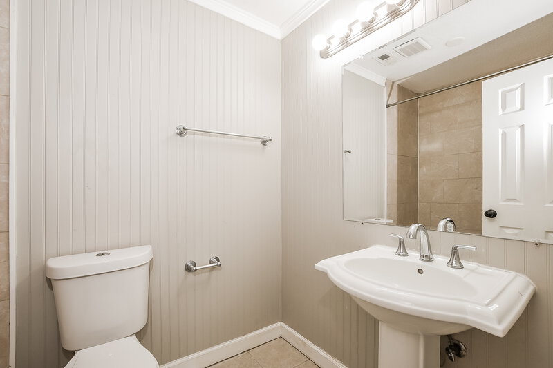 2,240/Mo, 1009 Black Willow Dr Oviedo, FL 32765 Bathroom View