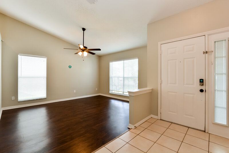 3,170/Mo, 622 Queensbridge Drive Lake Mary, FL 32746 Living Room View