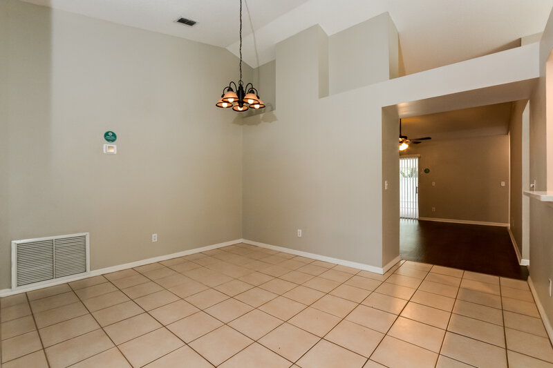 3,170/Mo, 622 Queensbridge Drive Lake Mary, FL 32746 Dining Room View