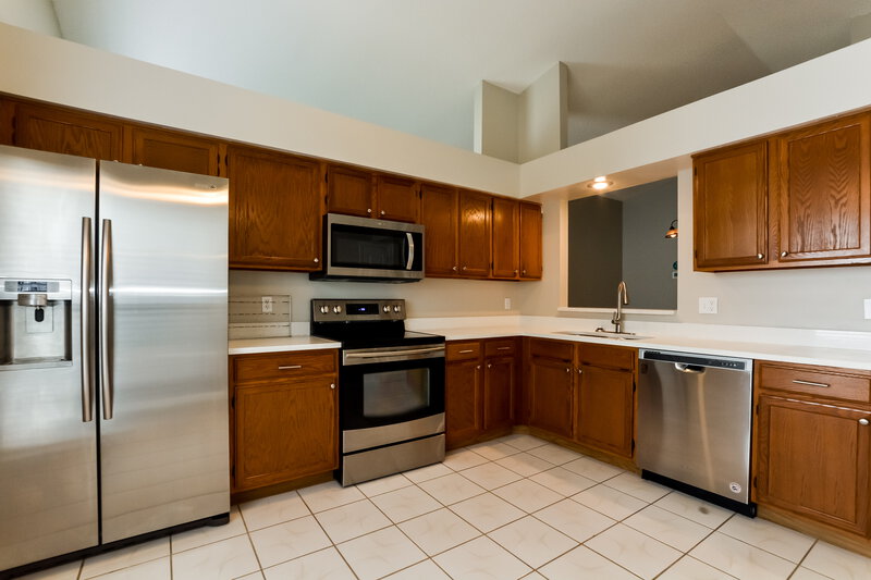 3,170/Mo, 622 Queensbridge Drive Lake Mary, FL 32746 Kitchen View