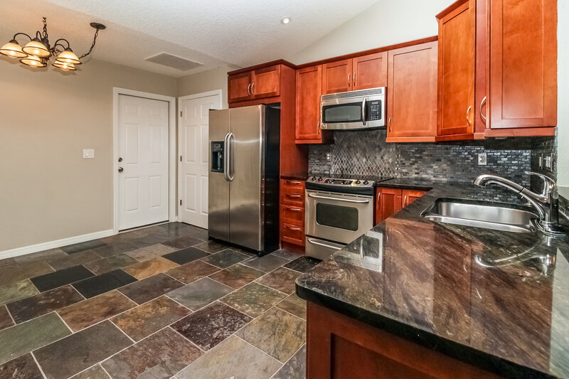 3,090/Mo, 1215 Creek Woods Circle Saint Cloud, FL 34772 Kitchen View