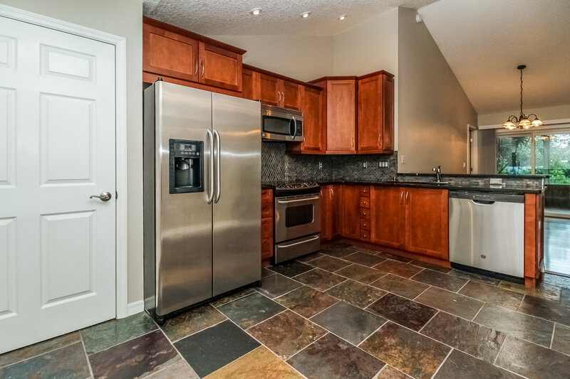 3,090/Mo, 1215 Creek Woods Circle Saint Cloud, FL 34772 Kitchen View 2