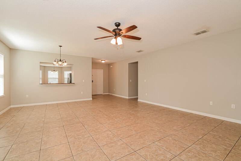 2,220/Mo, 220 Daigledog St Saint Cloud, FL 34772 Living Room View
