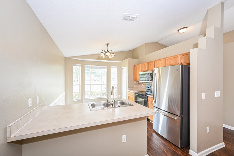 2,150/Mo, 178 Dovetail Ct Apopka, FL 32703 Kitchen View