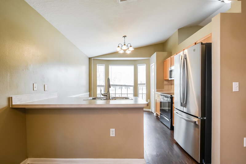 2,150/Mo, 178 Dovetail Ct Apopka, FL 32703 Kitchen View 2