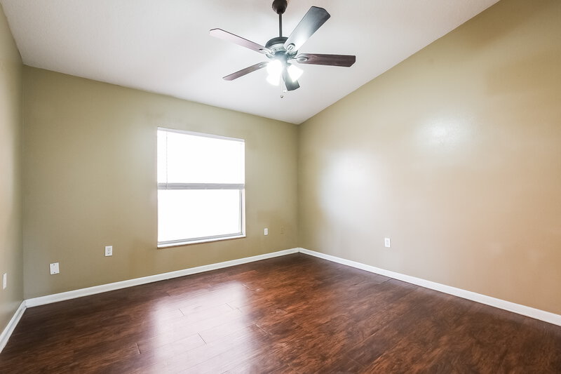2,150/Mo, 178 Dovetail Ct Apopka, FL 32703 Main Bedroom View