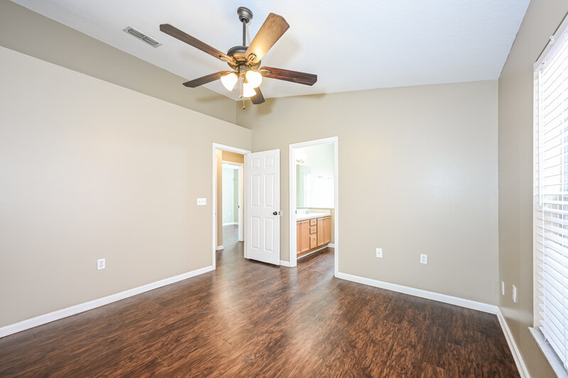 2,150/Mo, 178 Dovetail Ct Apopka, FL 32703 Main Bedroom View 2